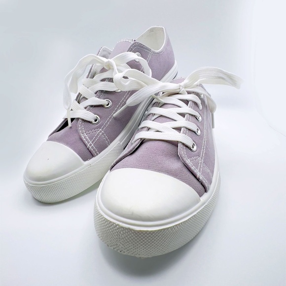 Josiny Women's Low Top Sneaker Lavender - Picture 1 of 5